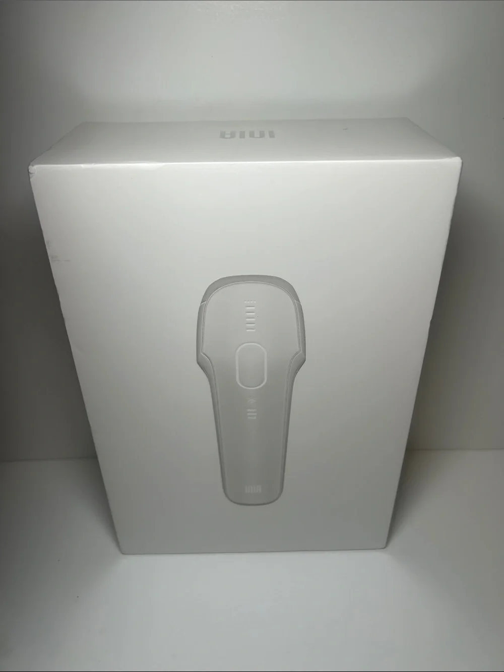 White Minimalist Electronic Device Box - Unbranded
